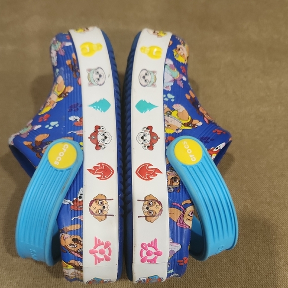 Paw Patrol Kids Blue Crocs - Picture 4 of 7